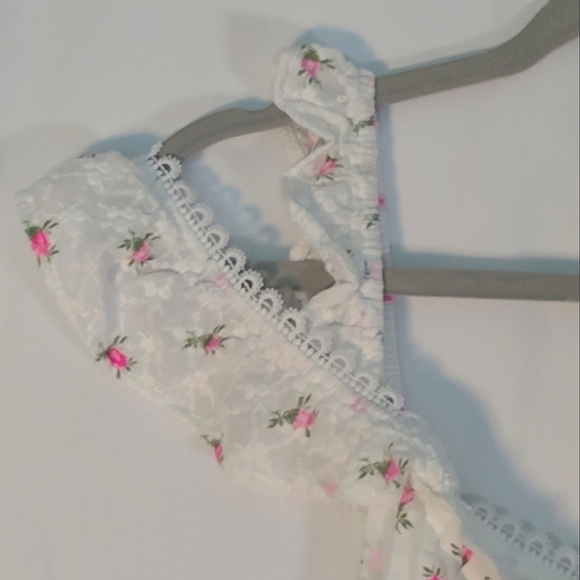 For Love And Lemons White With Delicate Pink Roses Smocked Mini Dress Sz XS - Picture 7 of 11